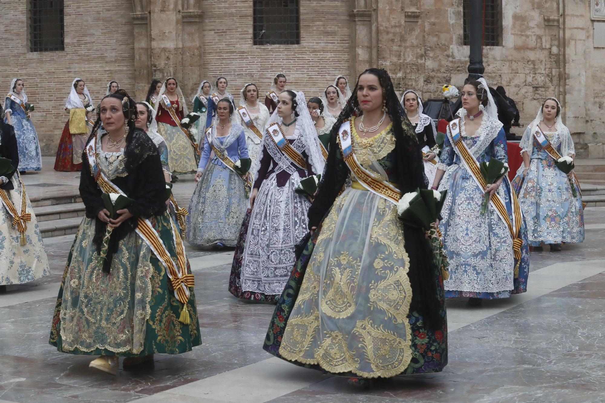 Búscate en el segundo día de ofrenda por la calle de la Paz (entre las 17:00 a las 18:00 horas)