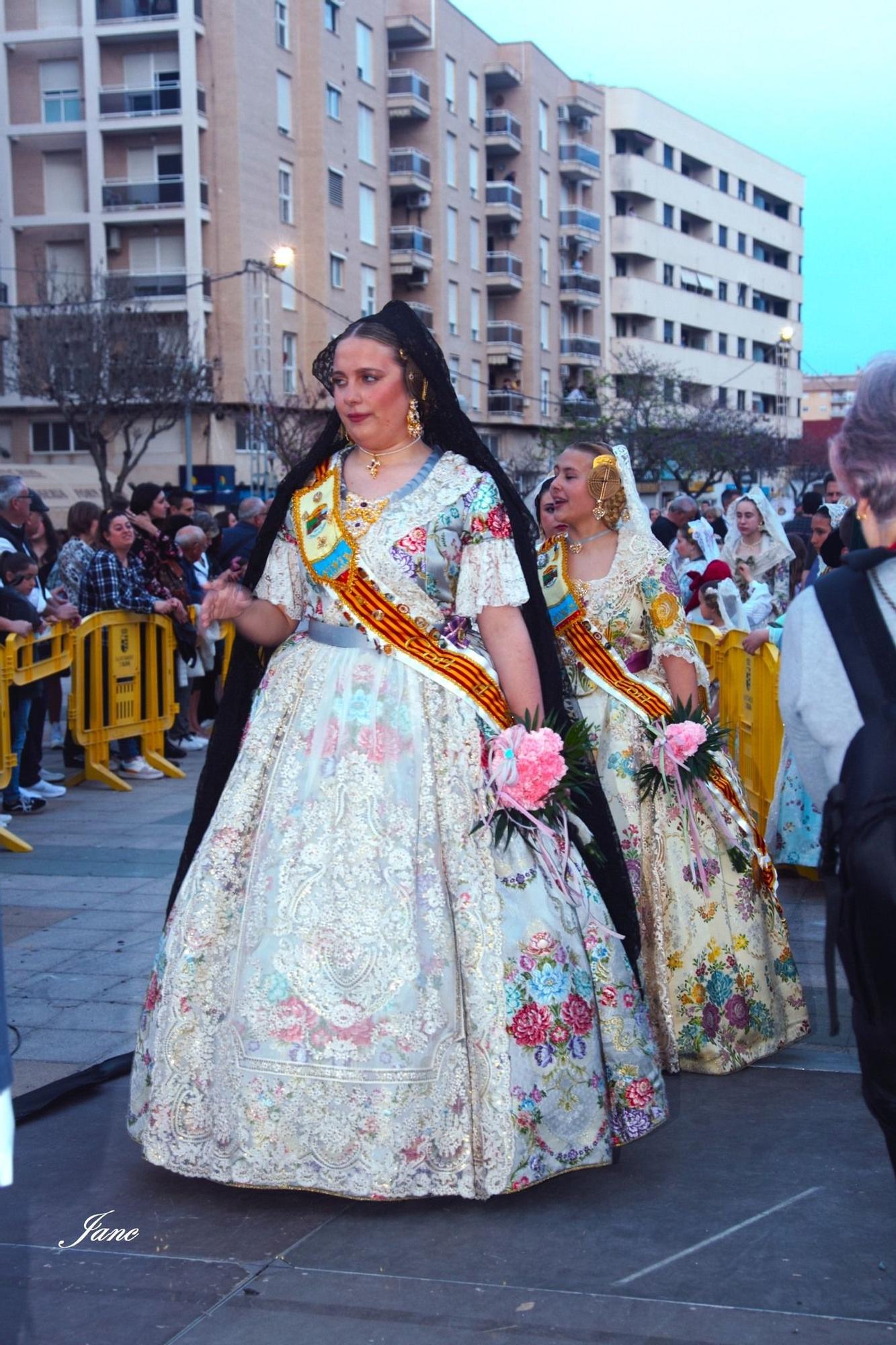 Búscate en la ofrenda y la entrega de premios de las fallas de Oliva