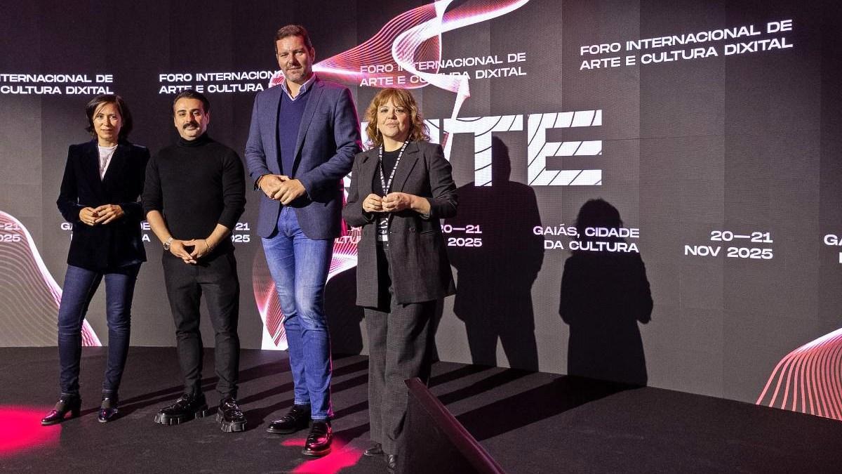 Por la izquierda: Vázquez, Alici, Campos y  Santos, en el foro ‘Sinte’.