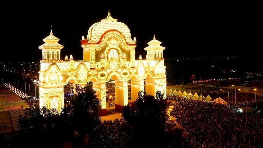 Un cielo de farolillos ya alumbra la Feria de Sevilla: el Real acoge el inicio de su fiesta más soñada con aires flamencos y una ilusión intacta