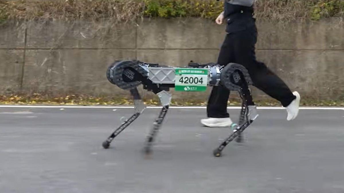 Un perro robot corre un maratón con una sola carga de batería