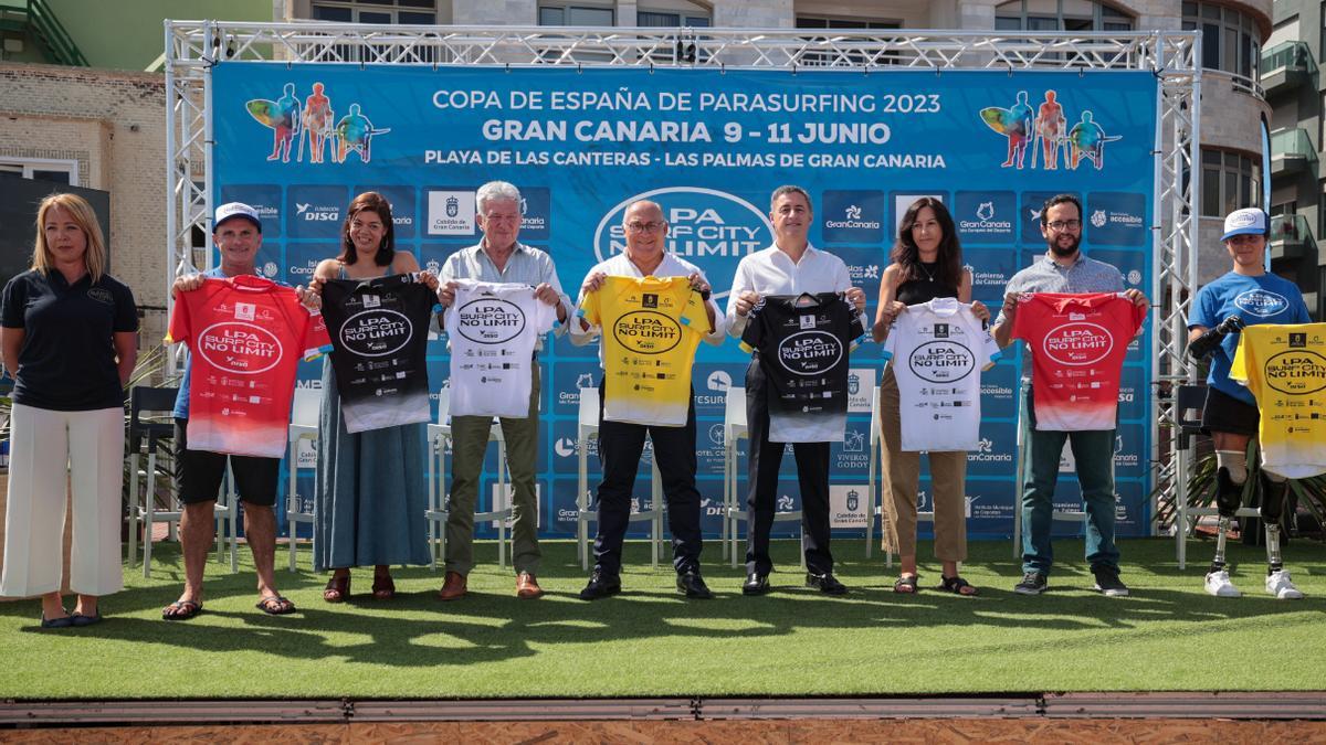 El mejor surf adaptado ya se luce en Las Canteras