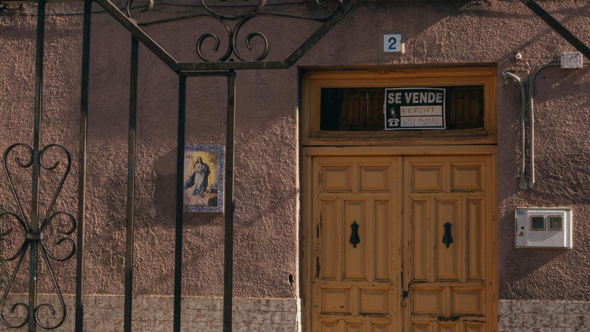 Imágenes del pueblo Alcaudete de la Jara, en Toledo, que tiene las casas más baratas de España.