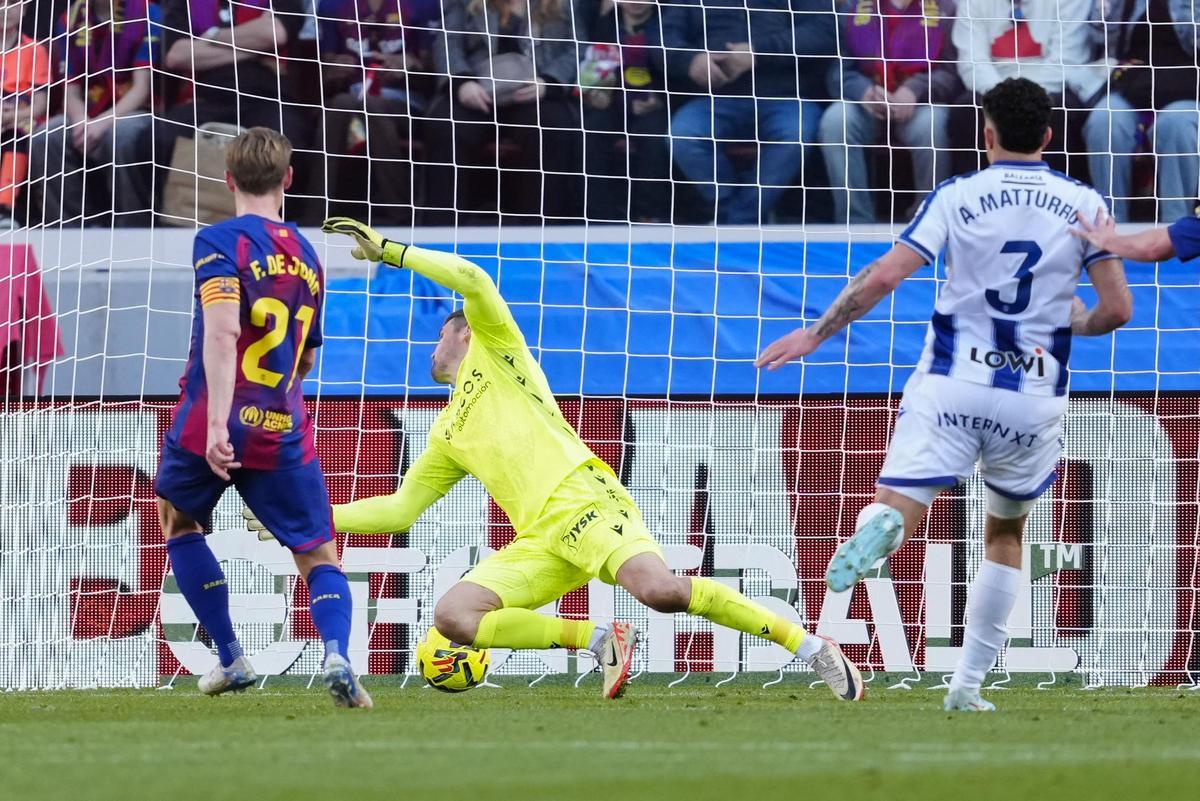 3-0. El Barcelona recupera el hambre y el liderato