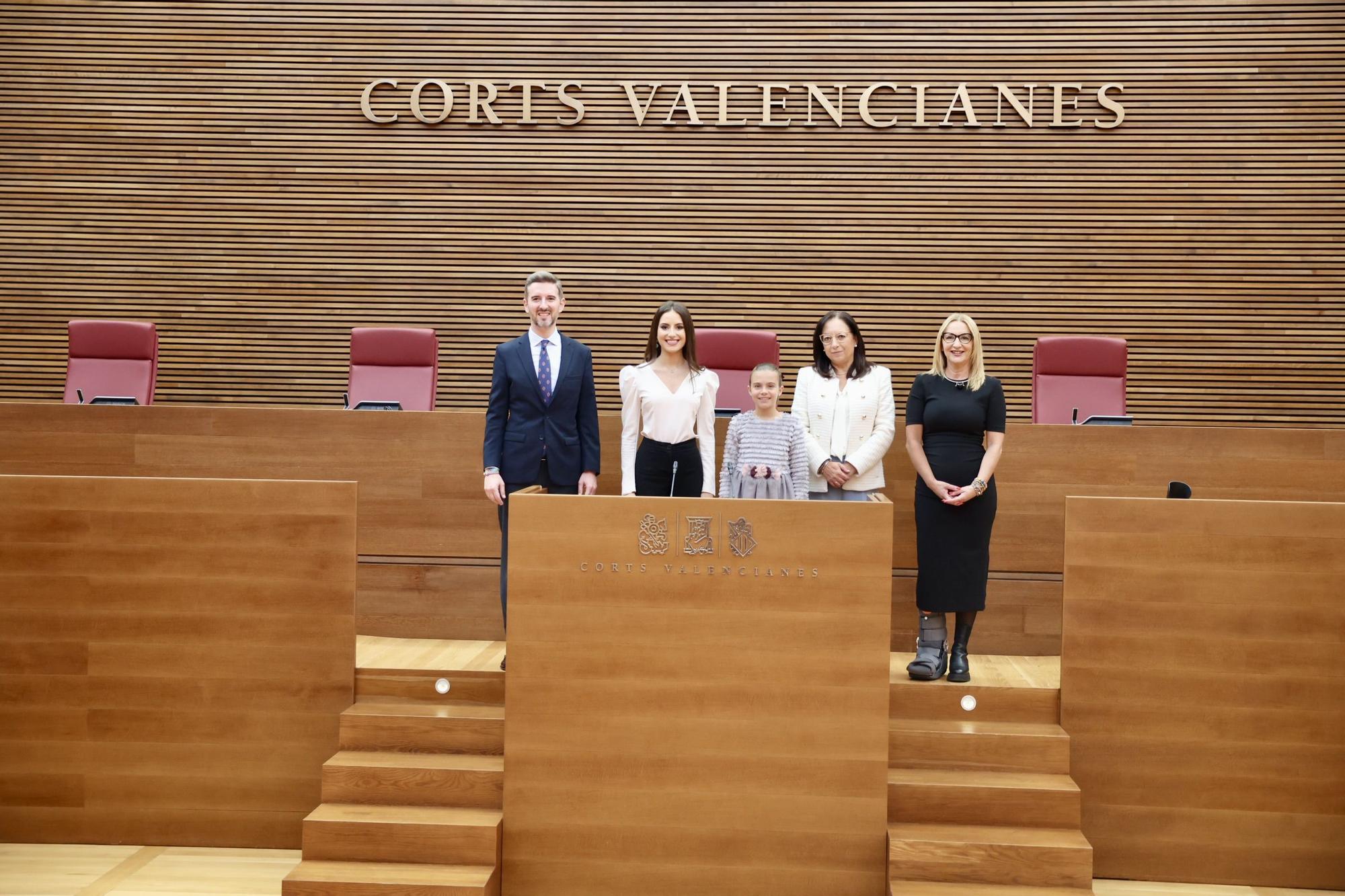 Les Corts Valencianes se abren para Marina y Maria Estela