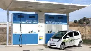 La DGT lanza un aviso a los conductores de coches eléctricos