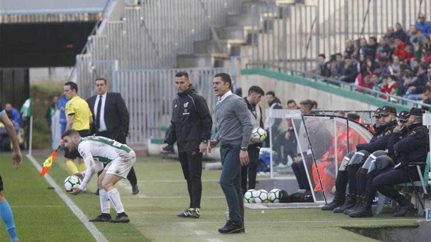 Presentación del entrenador Francisco en El Arcángel