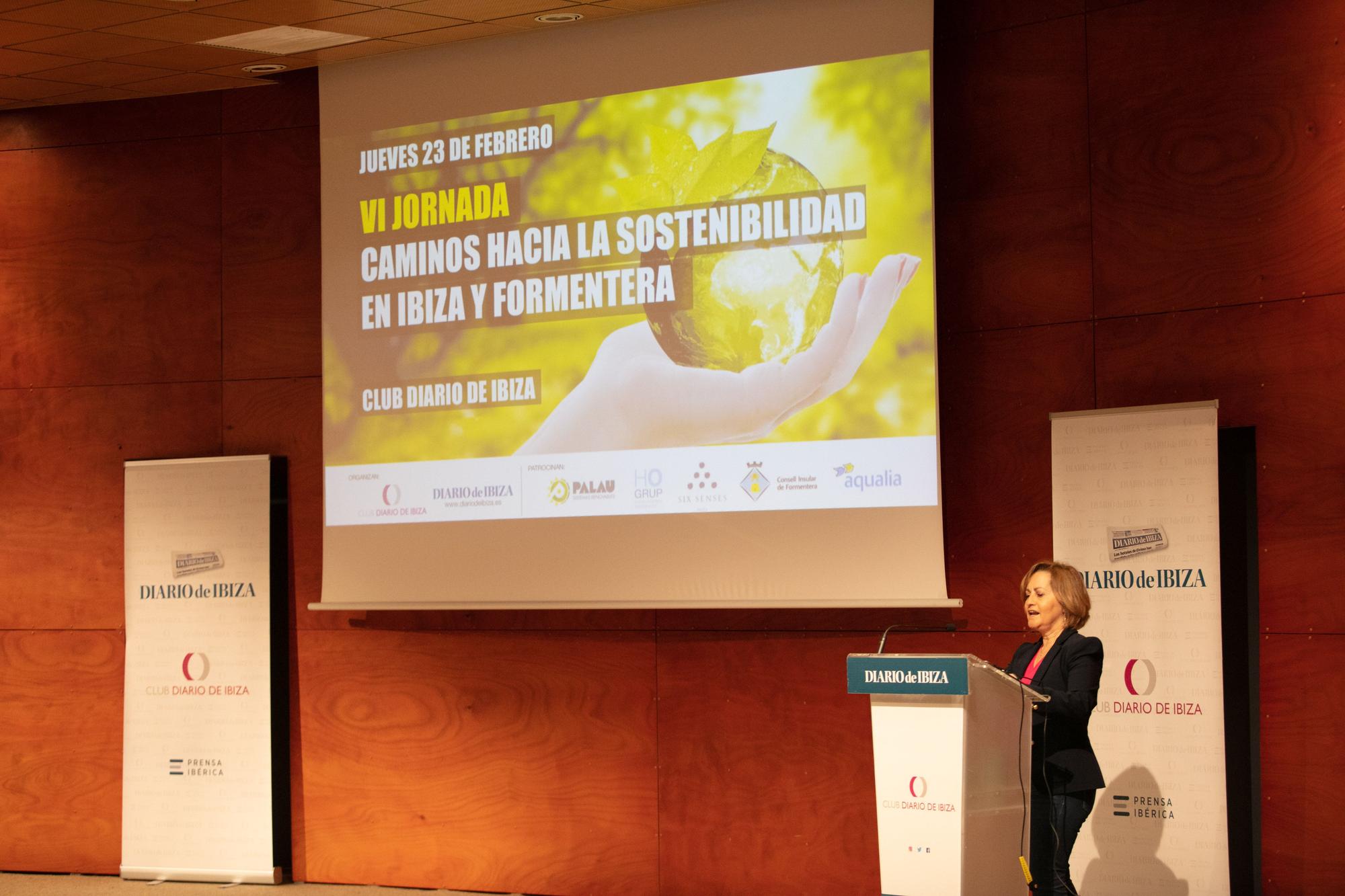 Susana Asenjo, coordinadora del Club Diario, en la presentación de laVI Jornada Caminos hacia la sostenibilidad en Ibiza y Formentera.jpg