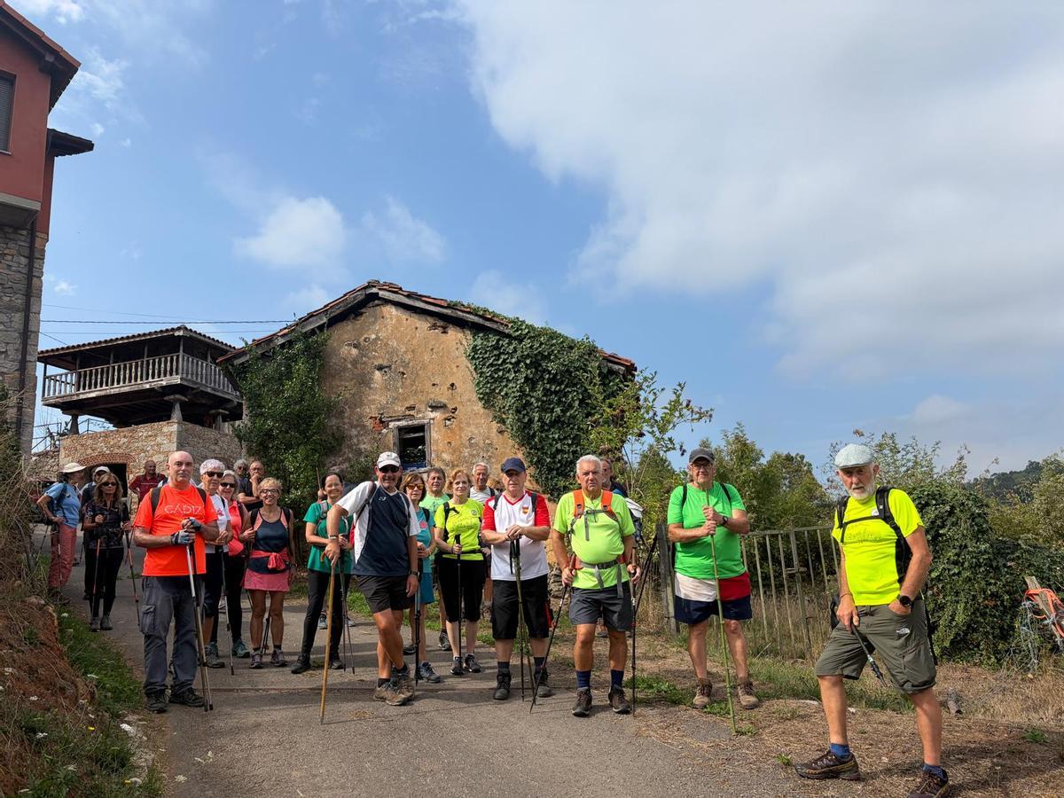 La caminata con el Grupo Montañero Moscón, en imágenes La caminata con el Grupo Montañero Moscón, en imágenes