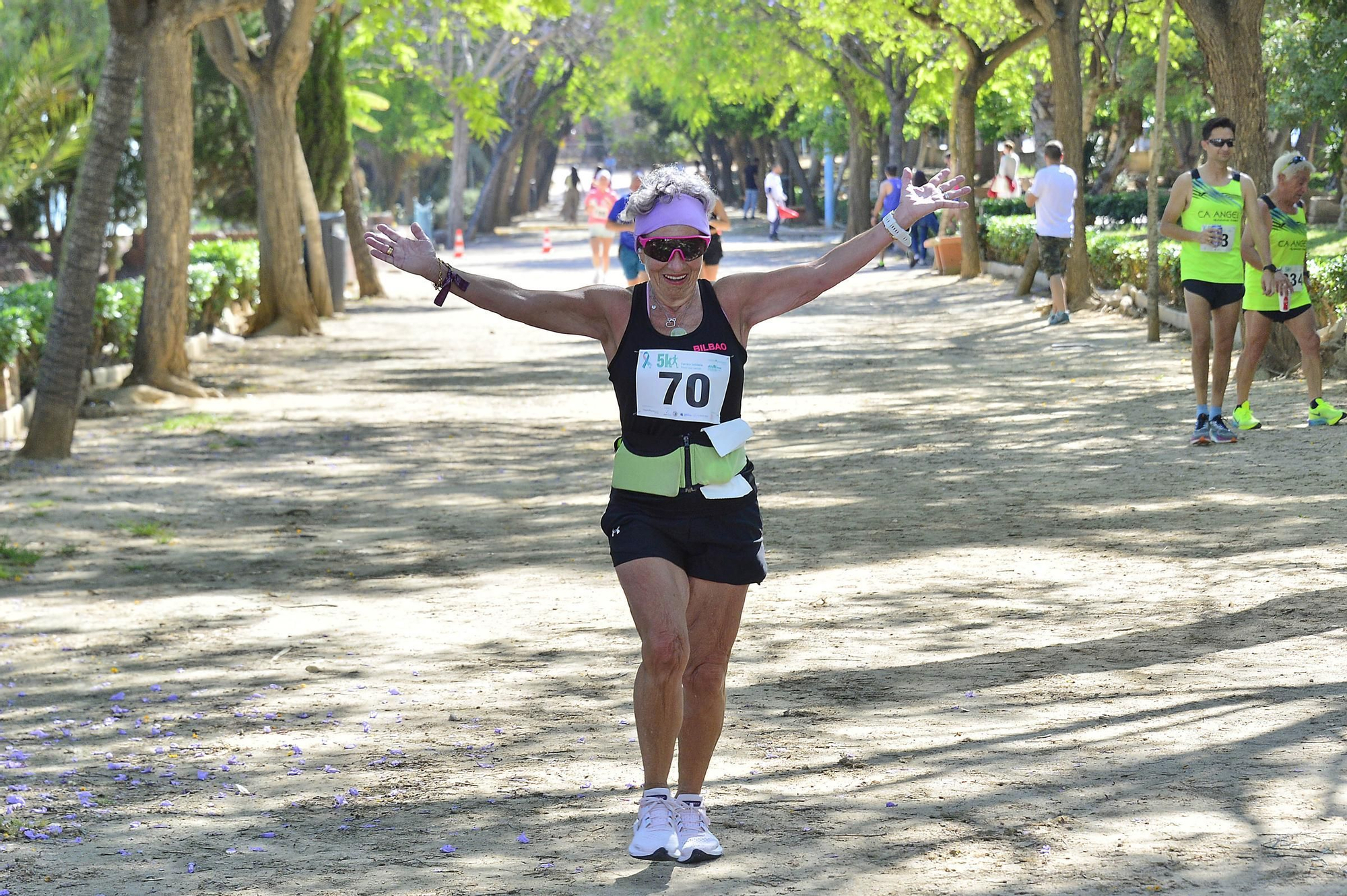 Carrera solidaria organizada por  QUIRÓNSALUD en beneficio de la asociación AFECÁNCER