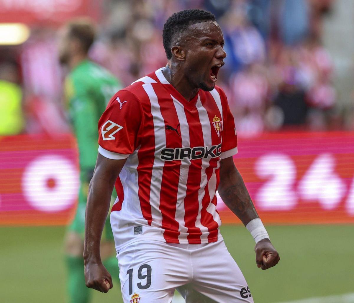 Juan Otero celebra un gol con el Sporting esta temporada. |  Irma Collín