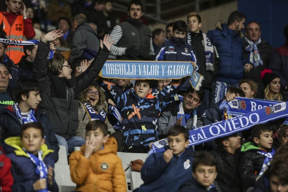 El partido entre el Real Oviedo y el Levante, en imágenes