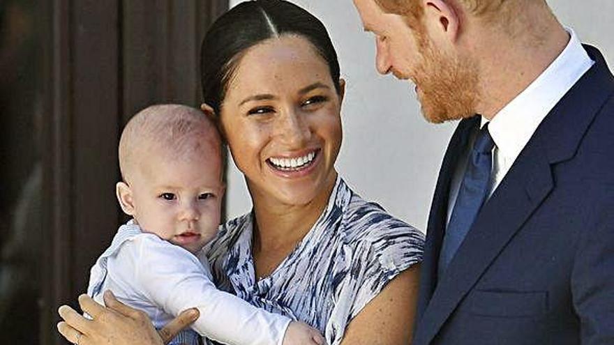 Los duques de Sussex, con el pequeño Archie, en una imagen reciente.