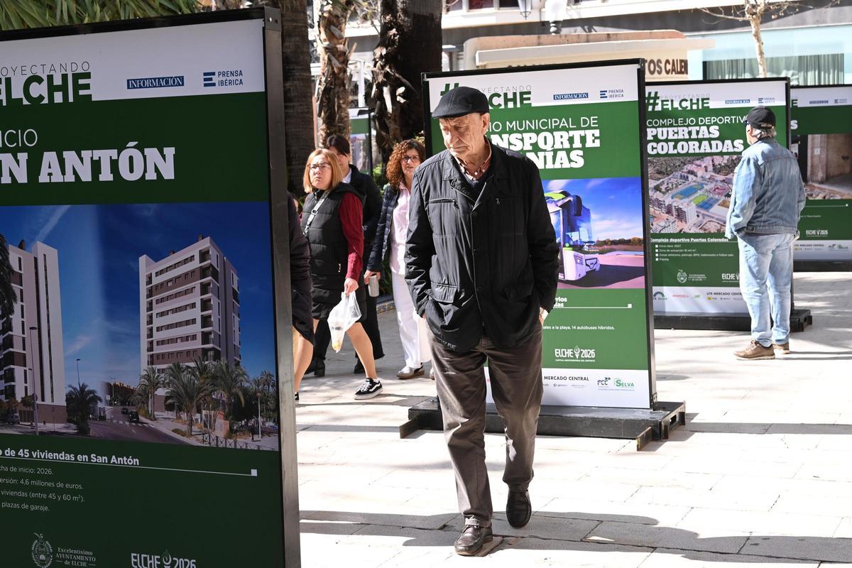 INFORMACIÓN inaugura en la Glorieta la exposición "Proyectando Elche"