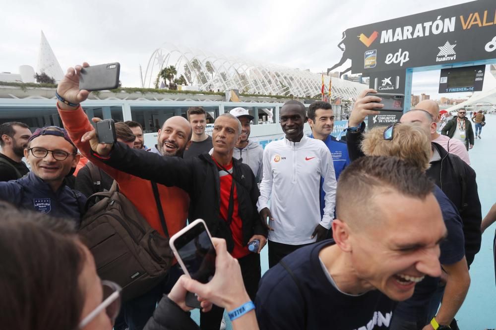 Presentación de los atletas élite del Maratón Valencia Trinidad Alfonso y 10k