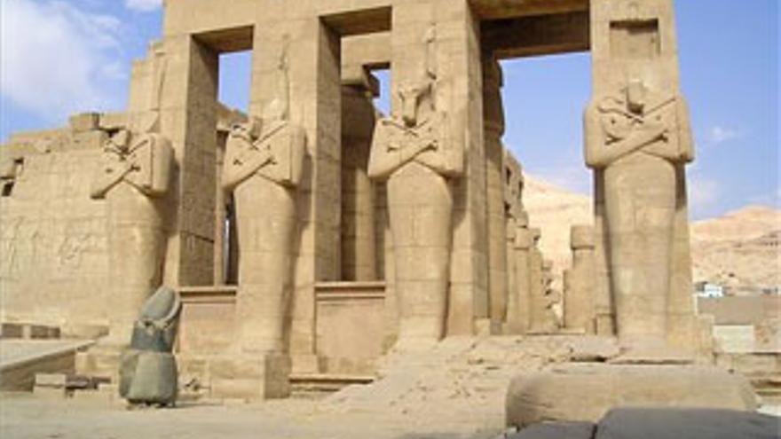 El Nilo se come los cimientos de los templos de Luxor