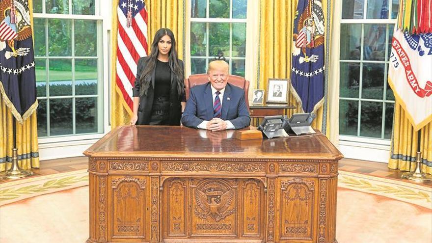 Trump recibe a Kim Kardashian