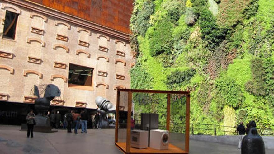 CaixaForum de Madrid está ubicado en una antigua central eléctrica y diseñado por Herzog &amp; de Meuron.