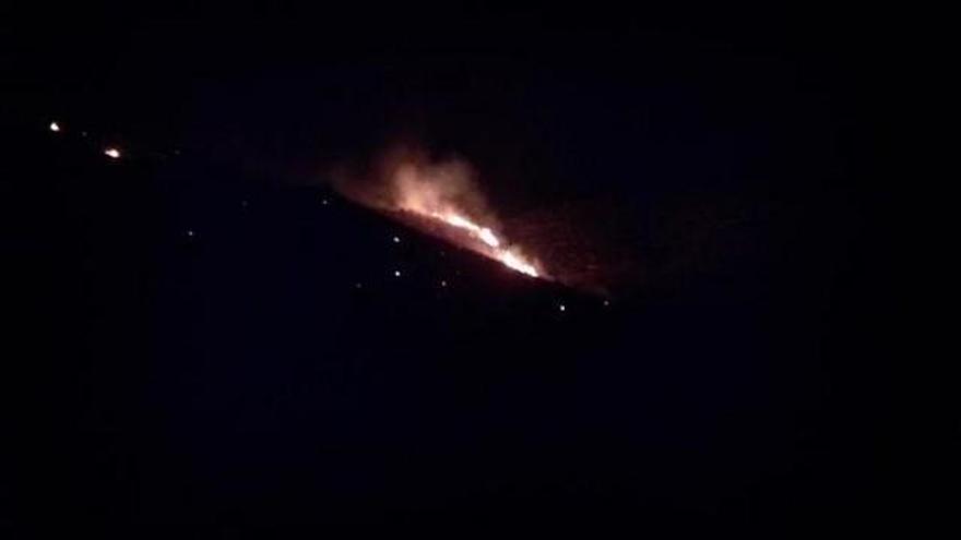 Una imagen del incendio, anoche.