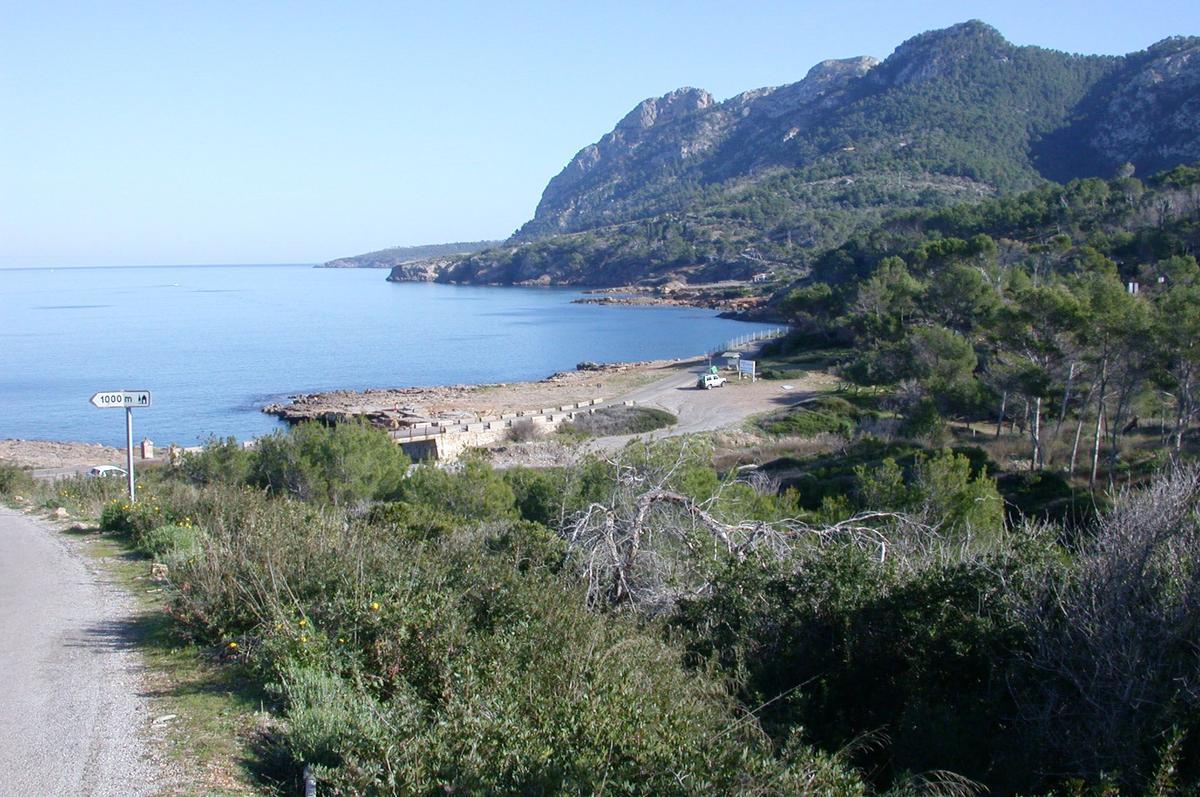 Imagen de la zona de sa Ferradura, en la Victòria (Alcúdia), donde está prevista la entrada del cable eléctrico procedente de Castellón.