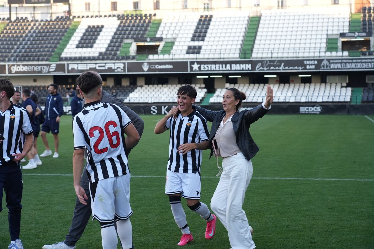 ¡Las mejores imágenes de la celebración del ascenso a Segunda Federación del Castellón B!