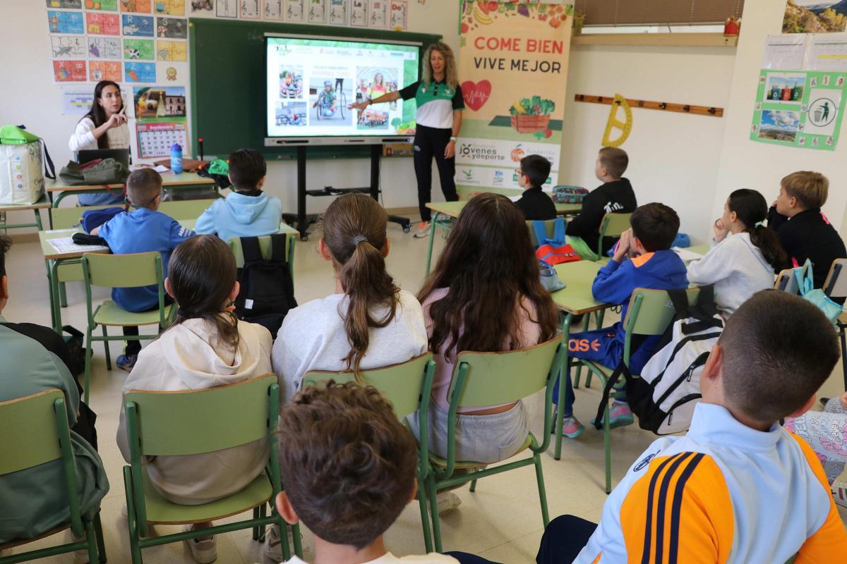 El programa ‘Come Bien, Vive Mejor’ en  el Centro Rural Agrupado  de Garlitos.