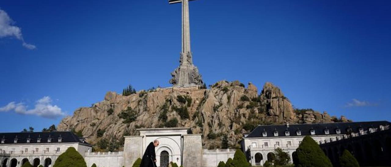 Explanada de la basílica del Valle de los Caídos.