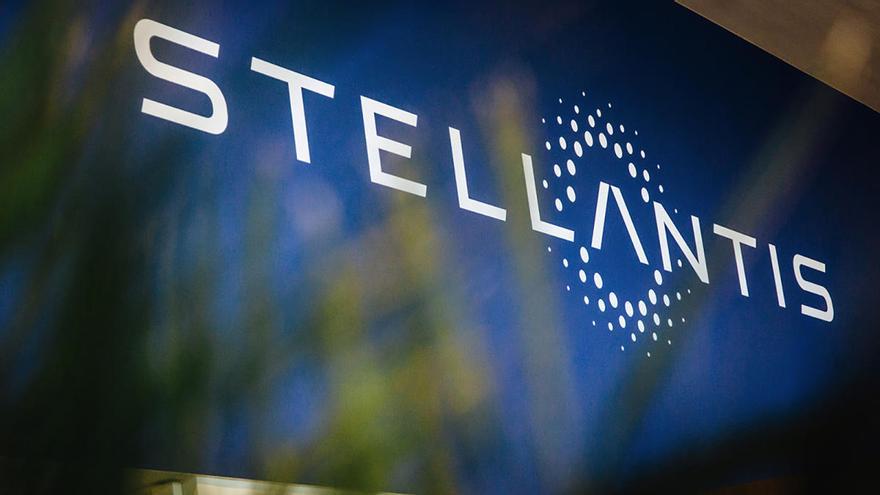 Stellantis se asocia con Foxconn para desarrollar nuevas tecnologías para vehículos