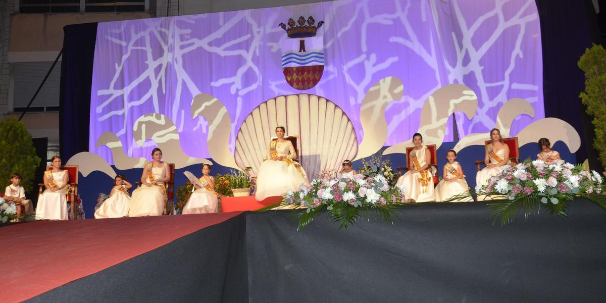 Acto de presentación de la reina de 2026, Alicia Pedrós Alemany, y la damas de su corte de honor.