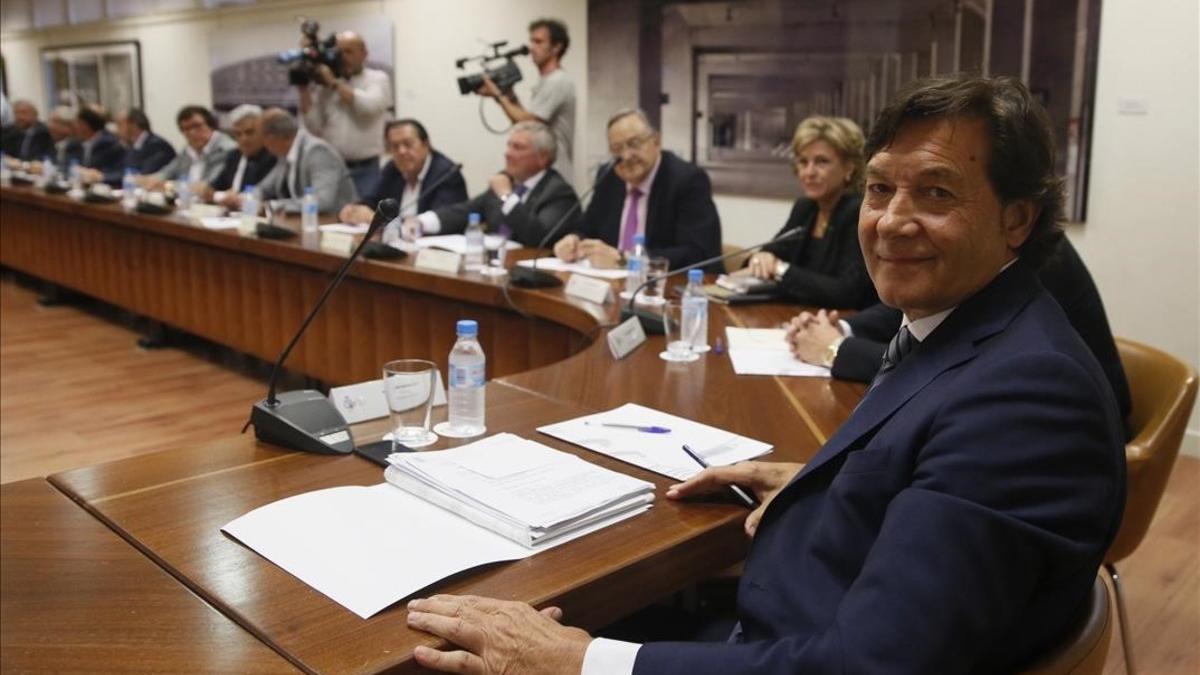José Ramón Lete y los presidentes de la federaciones territoriales en la reunión mantenida en el CSD