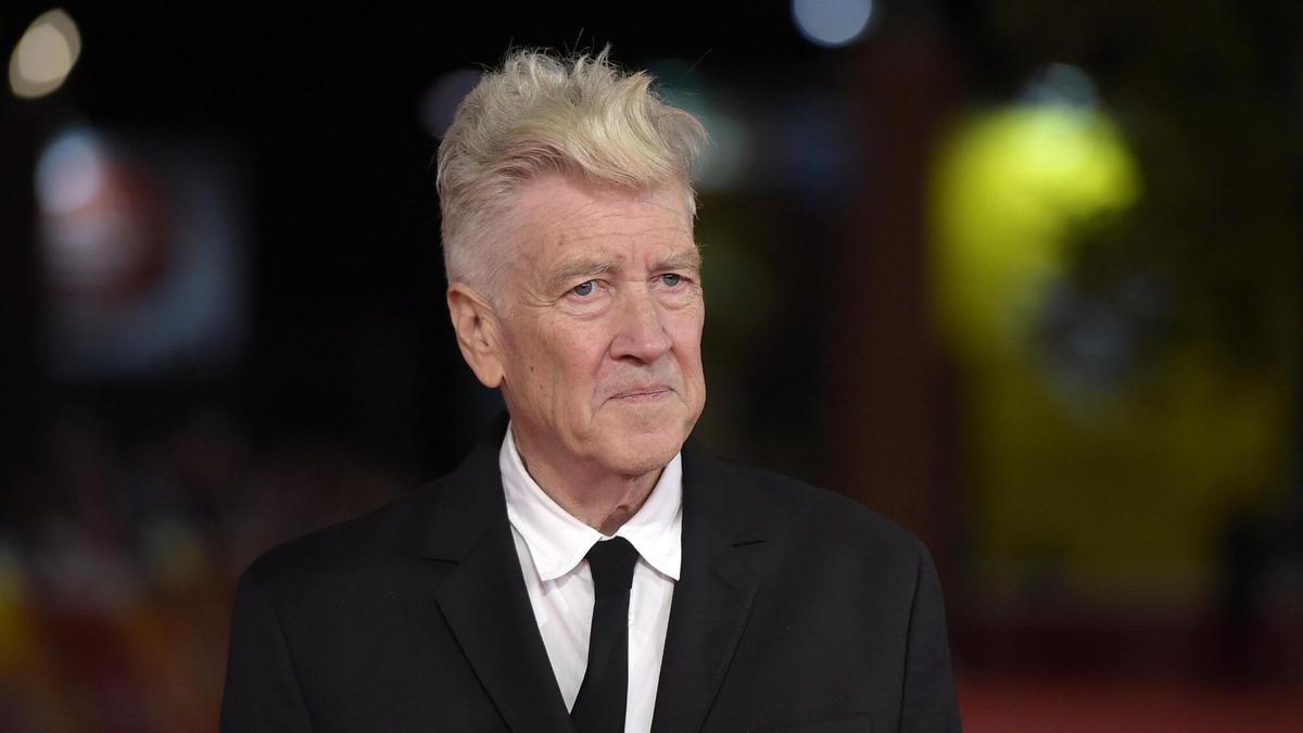 EDITORIAL PREVIEW DAVID LYNCH | David Lynch: “Sour or sweet attraction of mystery, what difference does it make?” EDITORIAL PREVIEW DAVID LYNCH | David Lynch: “Sour or sweet attraction of mystery, what difference does it make?”