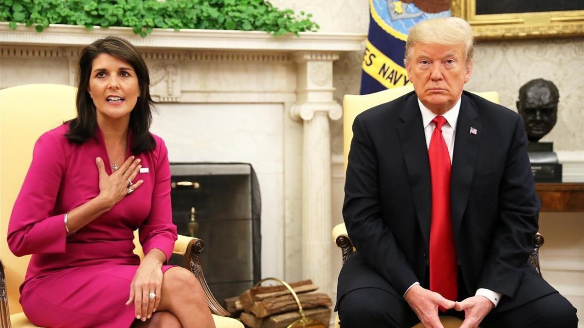 Nikki Haley, junto a Donald Trump, en el Despacho Oval en octubre de 2018.