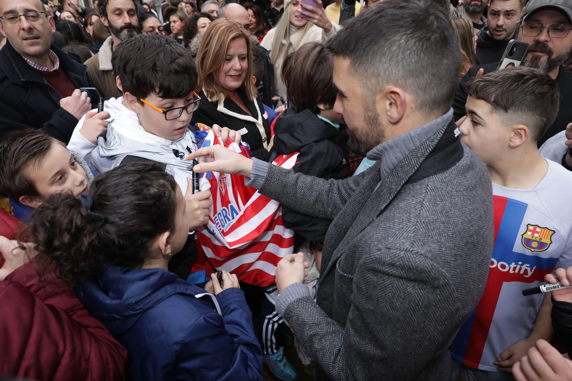 El futbolista David Villa inaugurará su estatua en La Felguera