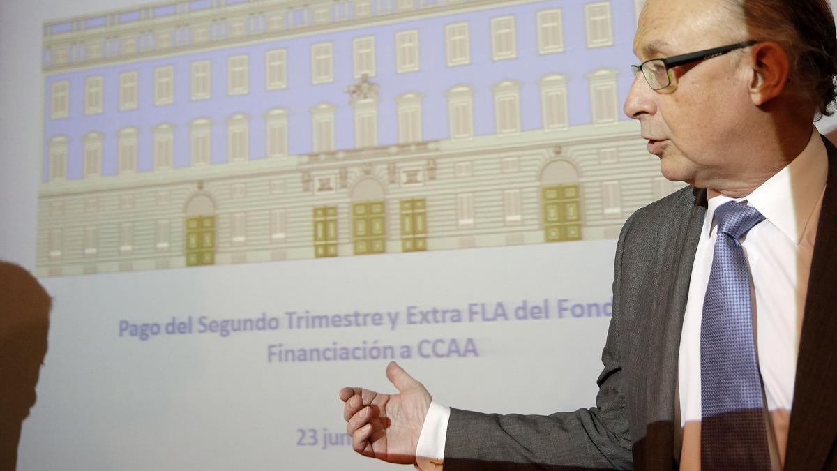 Cristobal Montoro, en la rueda de prensa para informar sobre el FLA