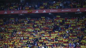 La premsa internacional condemna Espanya pels càntics xenòfobs a Cornellà: "Vergonyós"