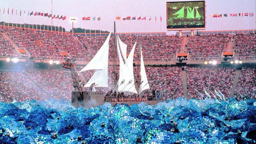 El barco de la Fura dels Baus, en la ceremonia de inauguración de las olimpiadas de Barcelona 1992.