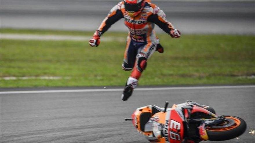 Marc Márquez vuelve a sobrevivir a un vuelo estrepitoso