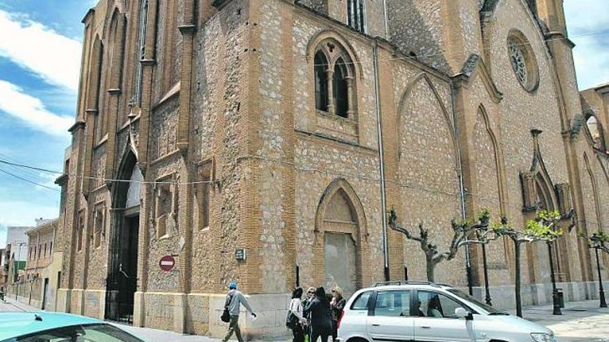 La iglesia y el monasterio de Burriana donde se produjeron los supuestos abusos.