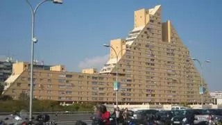 La opinión viral de un arquitecto: El edificio "La Pirámide" no es feo y es muy útil por estas razones