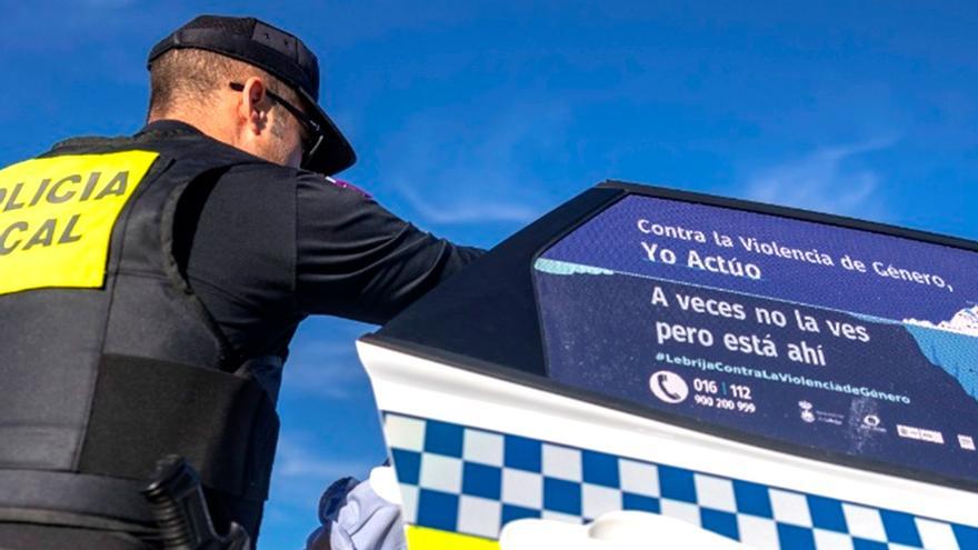 Detenido en Lebrija tras merodear a su expareja y huir chocando contra la Policía e hiriendo a los agentes