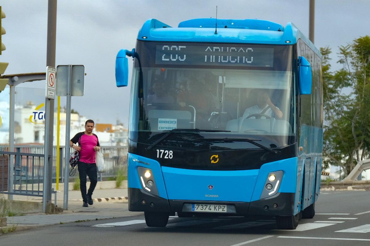 Una guagua de Global en Gran Canaria.