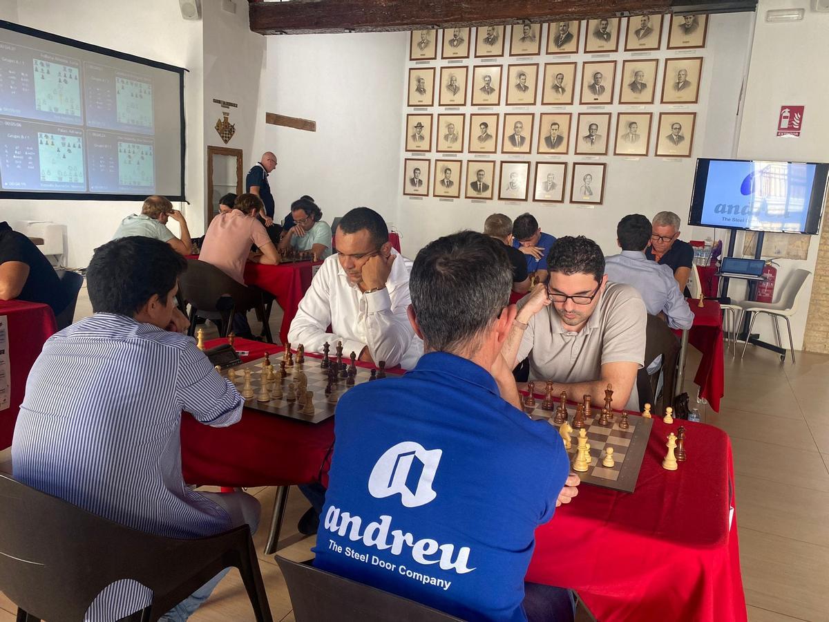 El Casino de la Plaza reunió a varios Grandes Maestros y Maestros Internacionales en el IV Torneo Internacional de Blitz del Club Ajedrez Andreu Paterna.