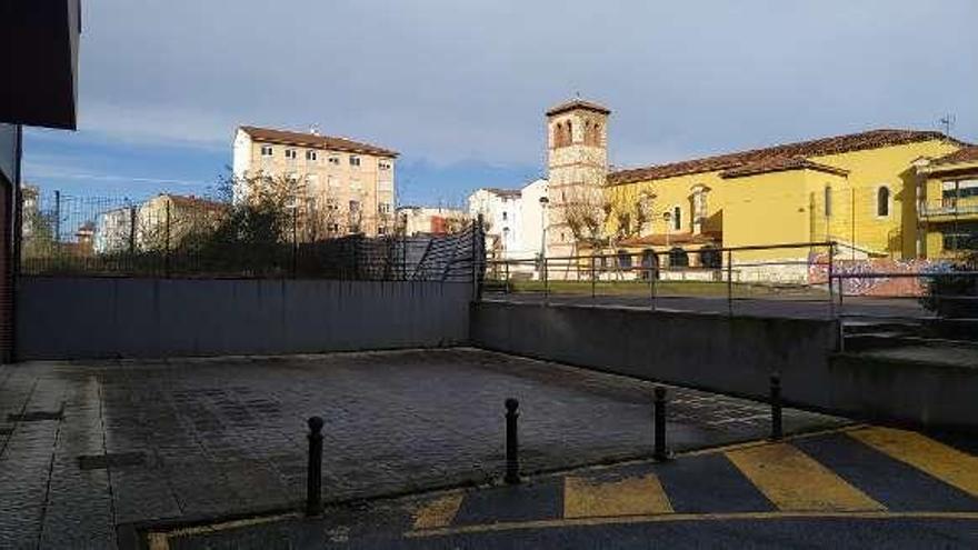 Reclaman el desarrollo peatonal de la calle del Mar de Lugones