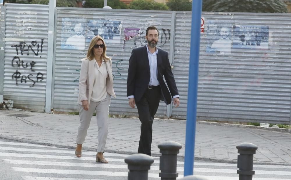 Llegada de Miguel López a la sede judicial de la calle Pardo Gimeno de Alicante donde arranca el juicio con jurado en el que será juzgado por el crimen de su suegra.