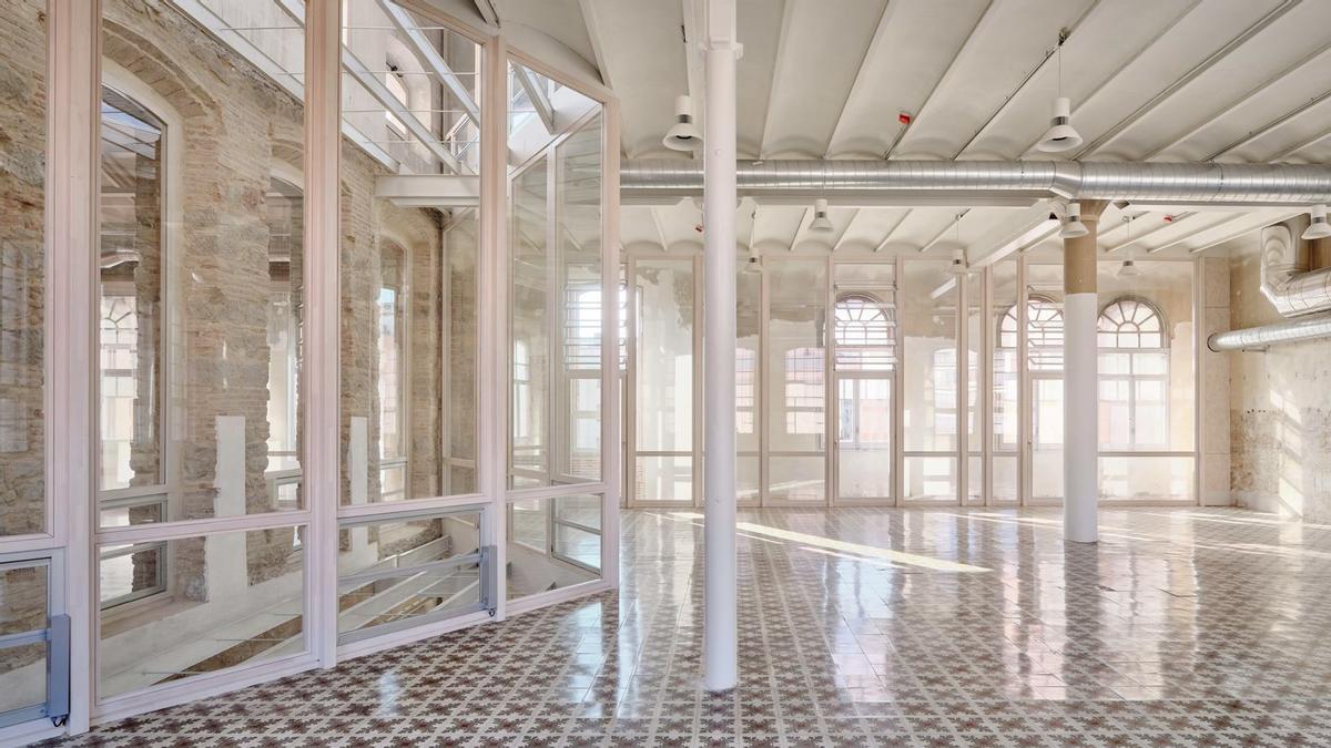 Interior d'una planta rehabilitada de l'edifici de l'Anònima