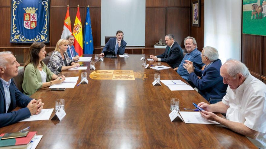 La Junta sufragará dos servicios de autobús entre Zamora y Sanabria