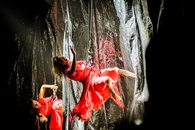 Fuerza Bruta Wayra en Barcelona