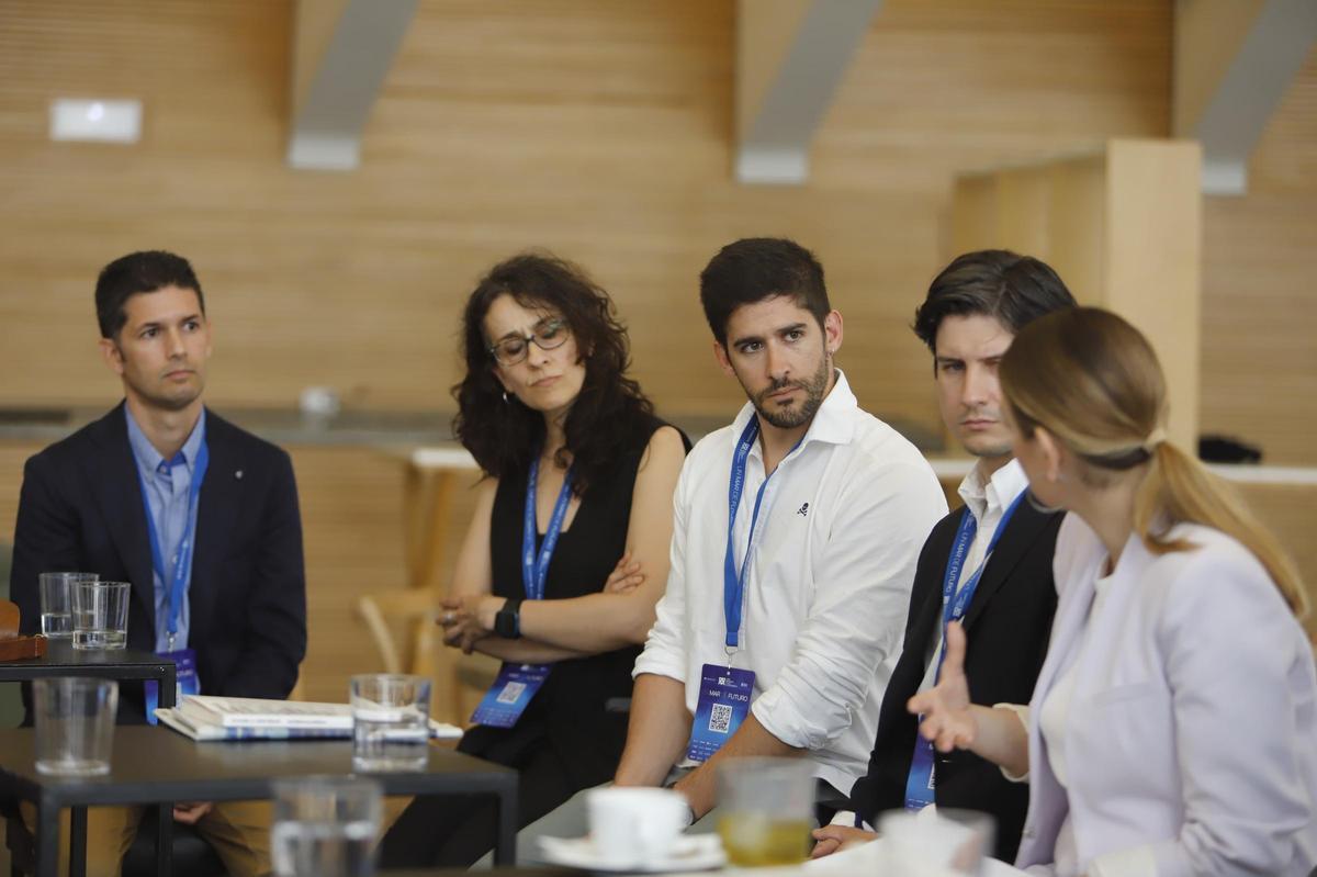 Encuentro de la presidenta de les Illes Balears, Marga Prohens, con empresarios en el Foro del Mediterráneo