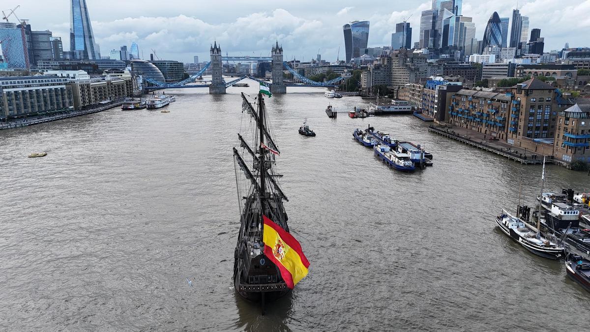 Galeón Andalucía llega a Londres.