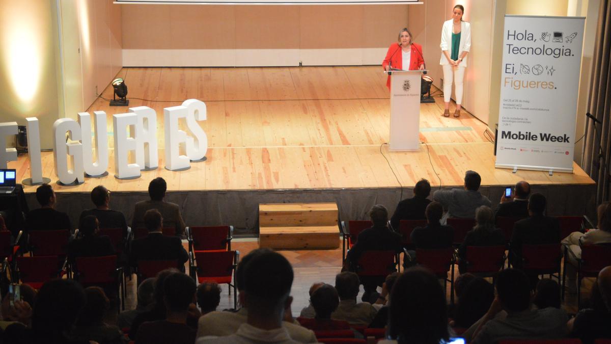 Agnès Lladó durant l&#039;acte inaugural de la Mobile Week